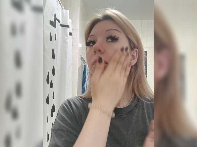 Elise-Sauvage live cam on BongaCams