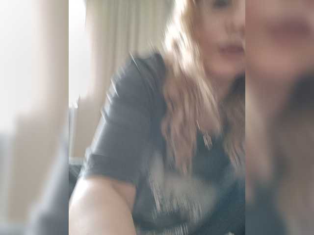 Elise-Sauvage live cam on BongaCams