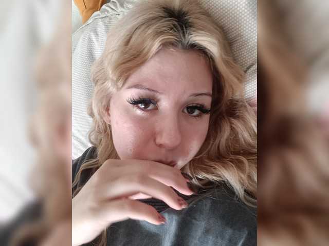 Elise-Sauvage live cam on BongaCams