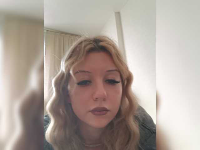 Elise-Sauvage live cam on BongaCams
