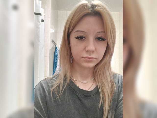 Elise-Sauvage live cam on BongaCams