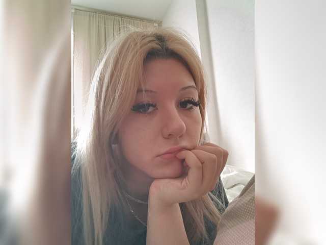 Elise-Sauvage live cam on BongaCams
