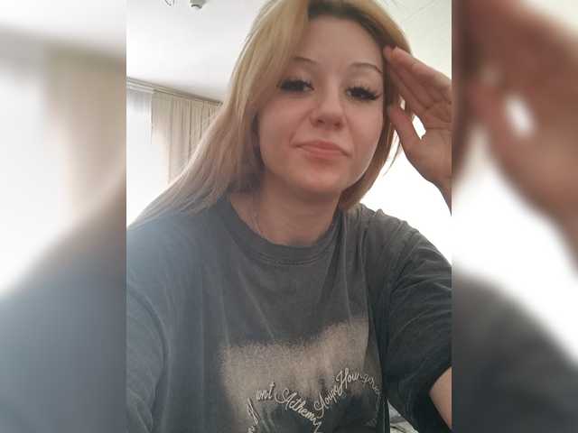 Elise-Sauvage live cam on BongaCams