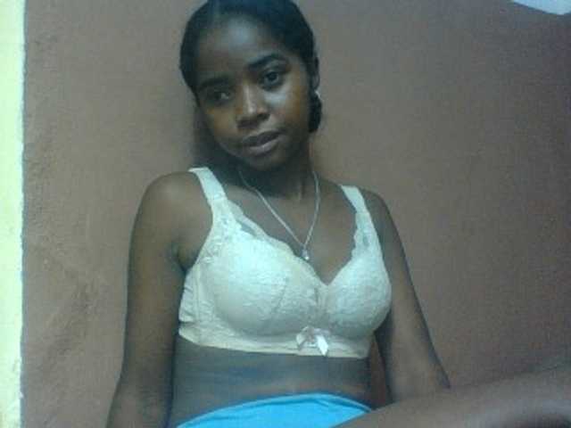Luciah1 live webcam show