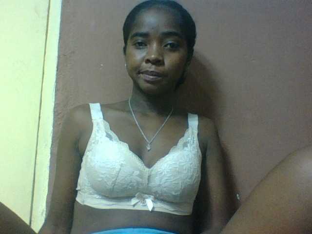 Luciah1 live webcam show