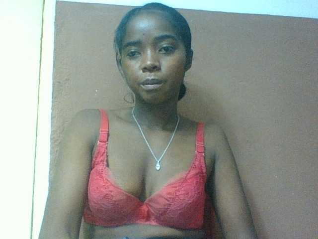 Luciah1 live webcam show