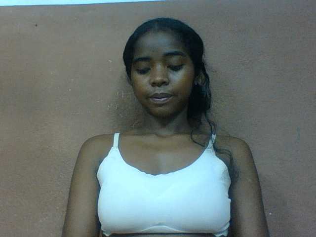 Luciah1 live cam on BongaCams