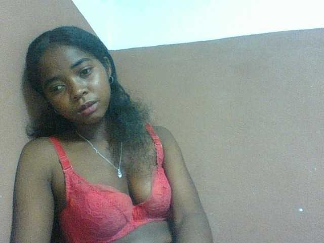 Luciah1 live webcam show
