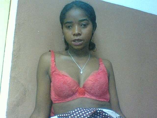 Luciah1 live cam on BongaCams