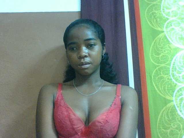 Luciah1 live cam on BongaCams