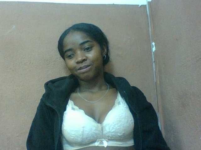 Luciah1 live cam