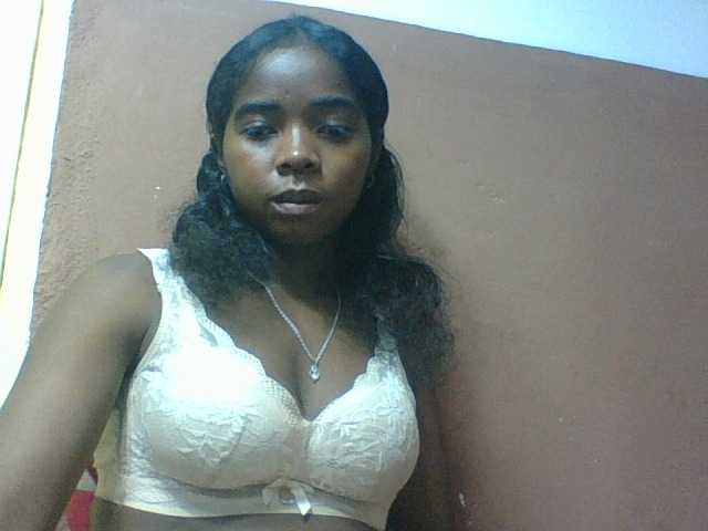 Luciah1 live cam on BongaCams
