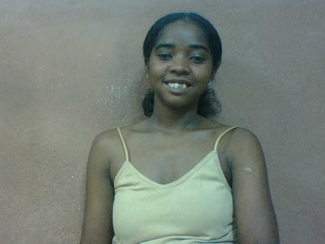 Luciah1 live cam on BongaCams