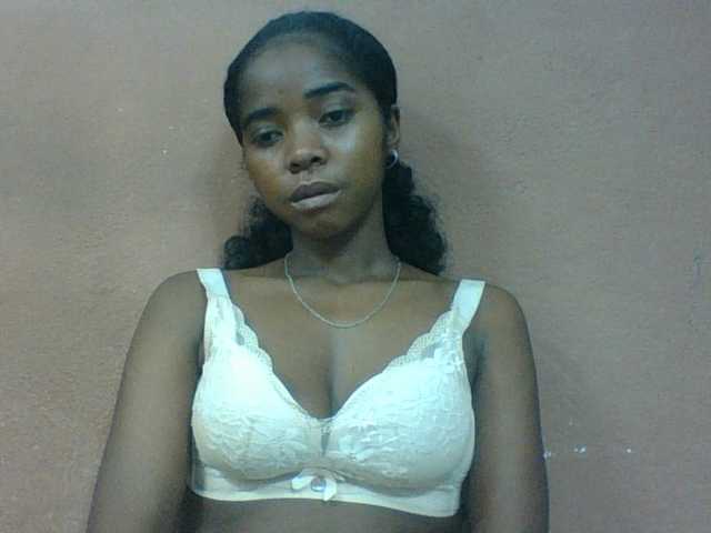 Luciah1 live cam on BongaCams
