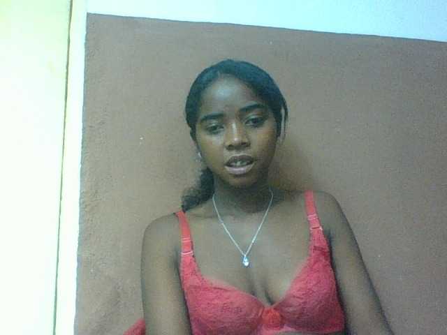 Luciah1 live cam on BongaCams
