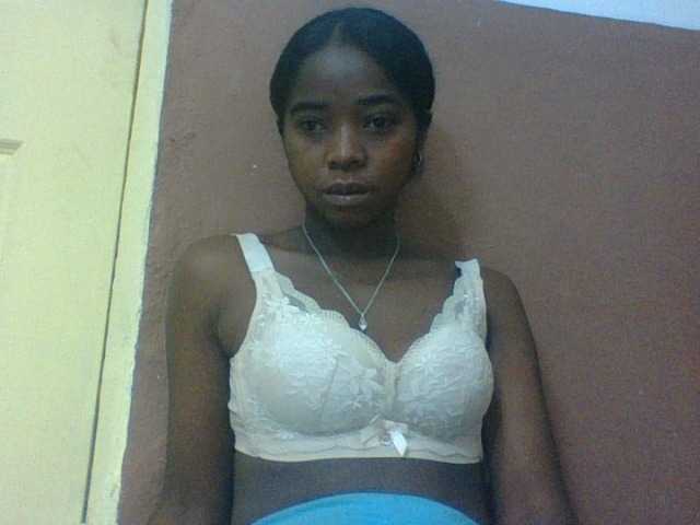 Luciah1 live webcam show
