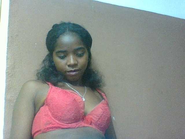 Luciah1 live webcam show