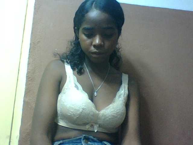 Luciah1 live cam on BongaCams