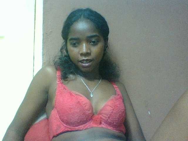 Luciah1 live webcam show