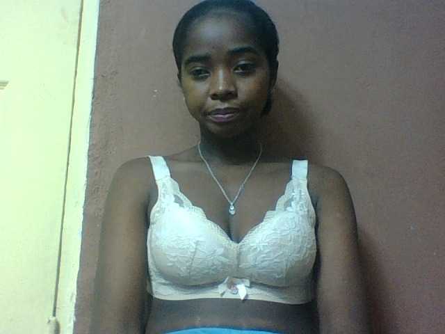Luciah1 live webcam show