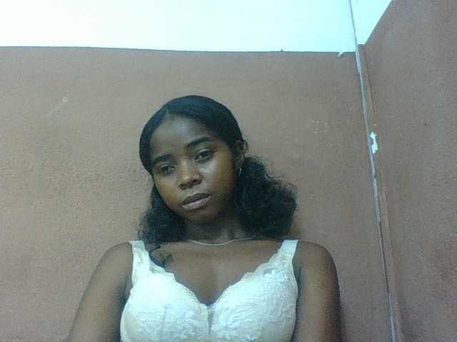 Luciah1 live cam on BongaCams