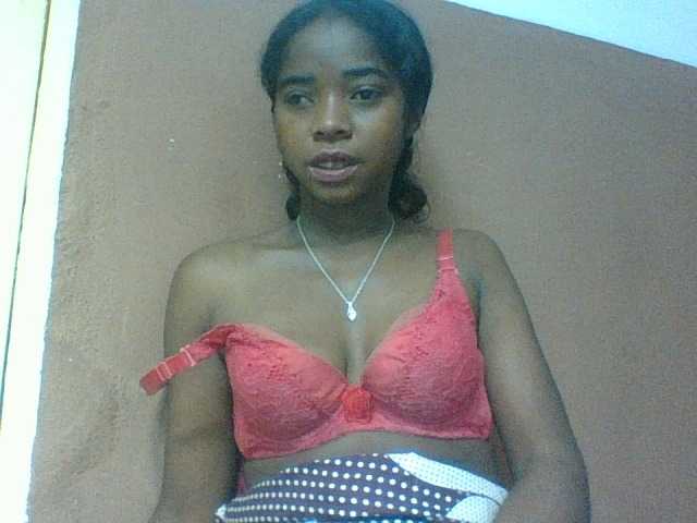 Luciah1 live webcam show