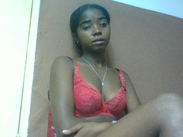 Luciah1 live webcam show