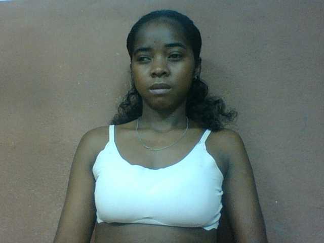 Luciah1 live cam on BongaCams