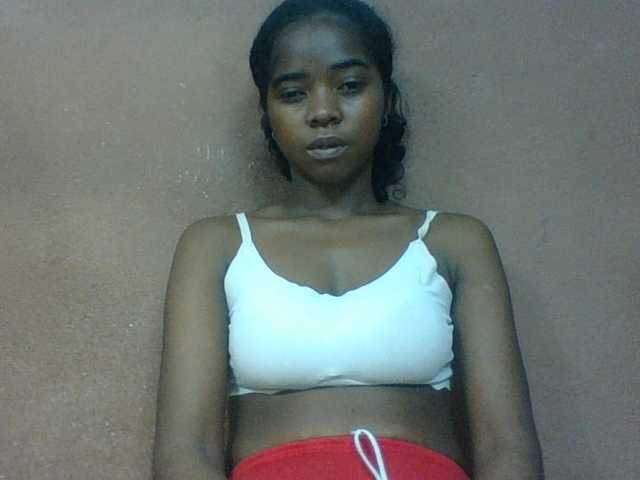 Luciah1 live cam on BongaCams