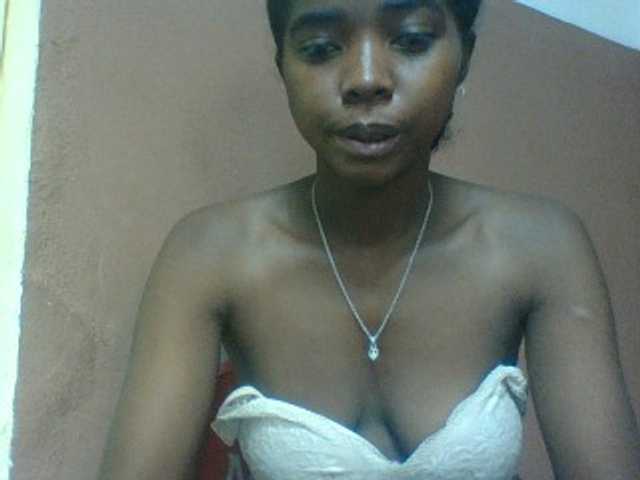 Luciah1 live webcam show