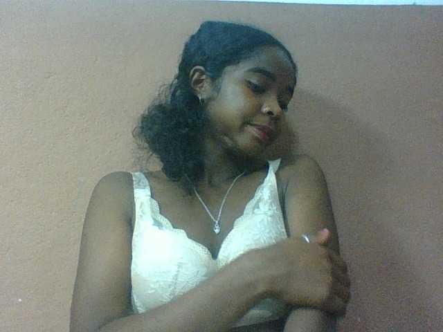 Luciah1 live cam on BongaCams