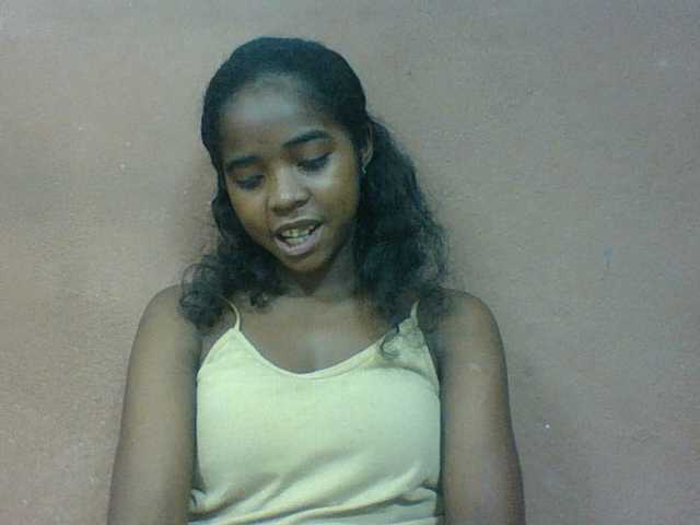 Luciah1 live cam on BongaCams