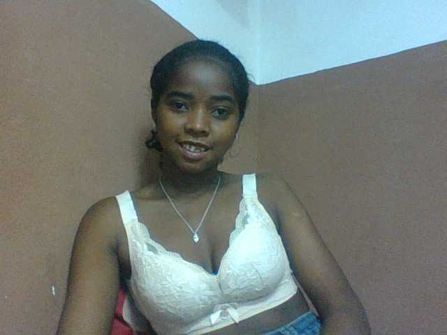 Luciah1 live webcam show