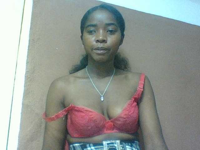 Luciah1 live webcam show
