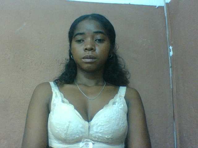 Luciah1 live cam on BongaCams