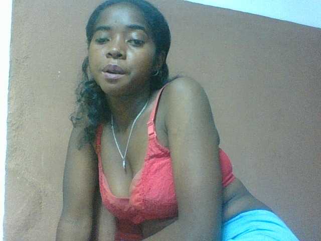 Luciah1 live webcam show