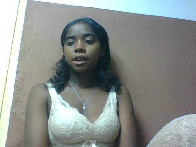 Luciah1 live cam on BongaCams
