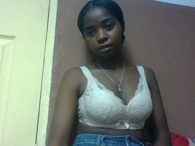 Luciah1 live webcam show