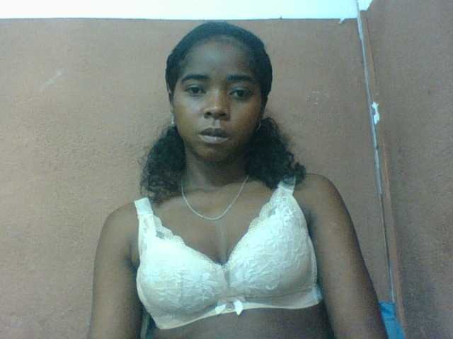 Luciah1 live cam on BongaCams