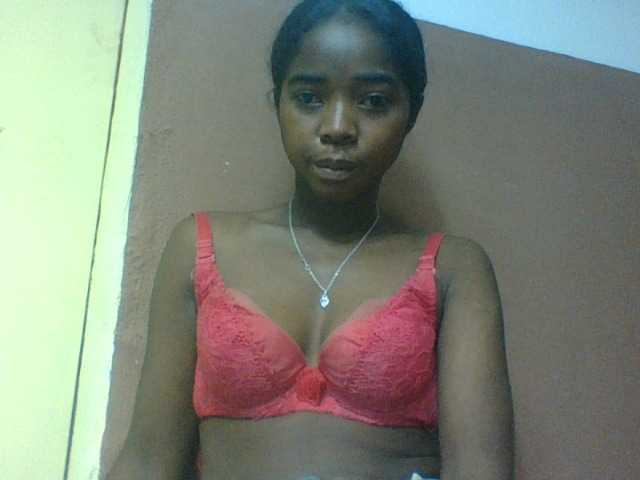 Luciah1 live webcam show