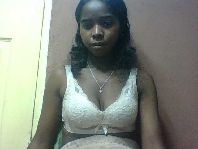 Luciah1 live webcam show