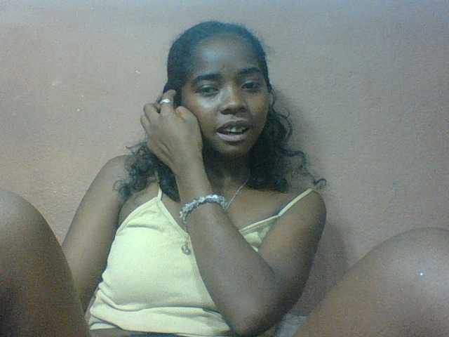 Luciah1 live cam on BongaCams