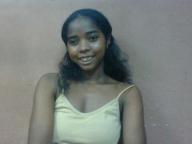 Luciah1 live cam on BongaCams