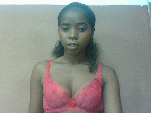 Luciah1 live cam on BongaCams