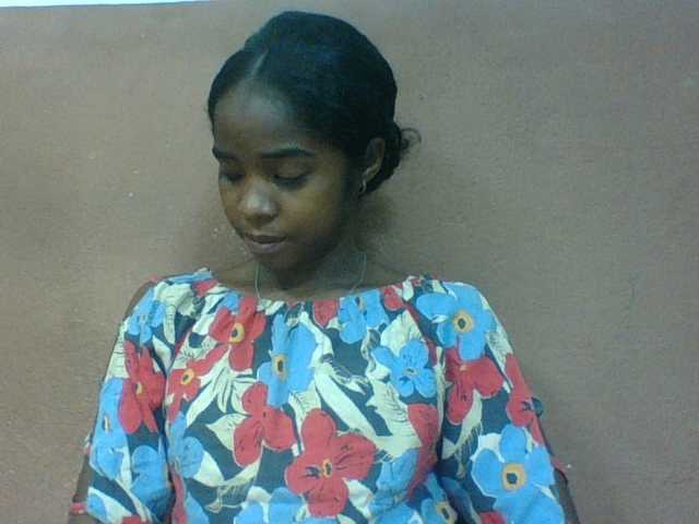 Luciah1 live cam on BongaCams