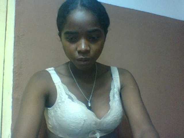 Luciah1 live webcam show