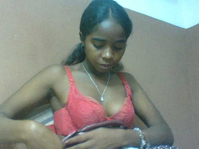 Luciah1 live webcam show