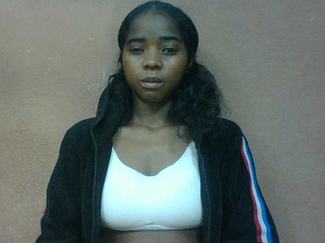 Luciah1 live cam on BongaCams