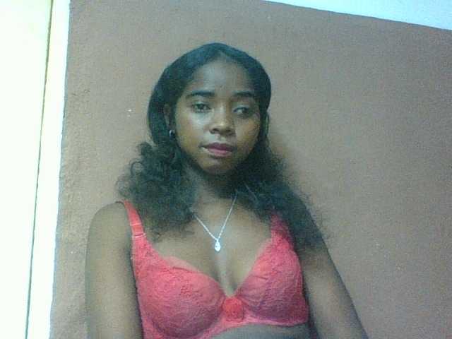 Luciah1 live webcam show
