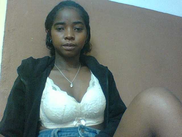 Luciah1 live webcam show